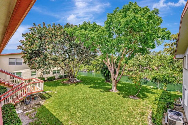 27 Camden B, West Palm Beach, FL 33417