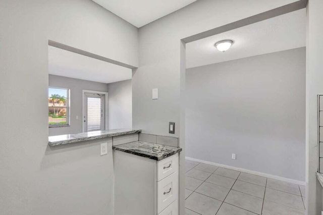 27 Camden B, West Palm Beach, FL 33417