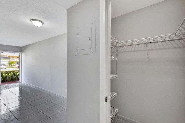27 Camden B, West Palm Beach, FL 33417