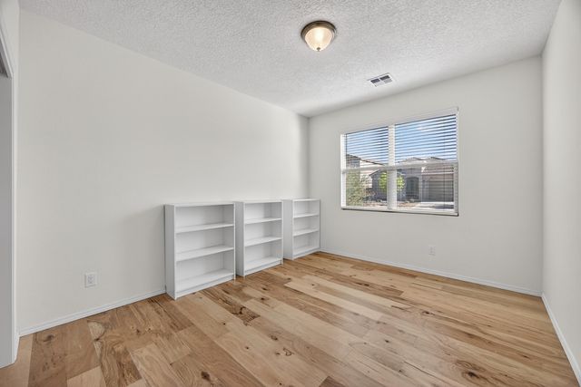 6972 Dusty Drive NE, Rio Rancho, NM 87144