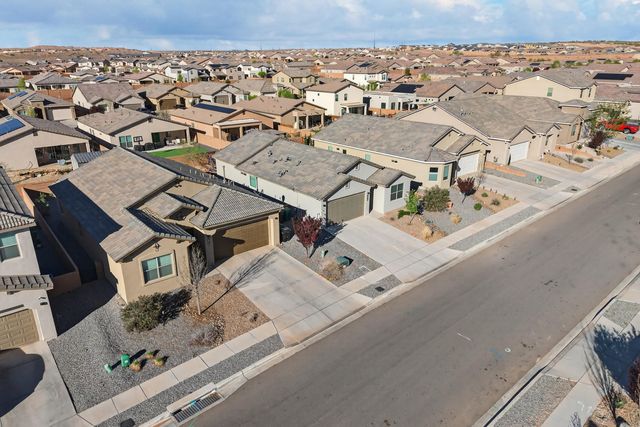 6972 Dusty Drive NE, Rio Rancho, NM 87144