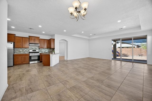 6972 Dusty Drive NE, Rio Rancho, NM 87144