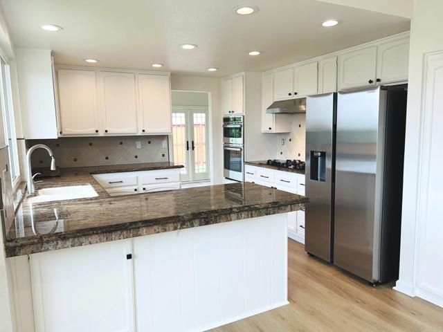 1420 Tres Hermanas Way, Encinitas, CA 92024