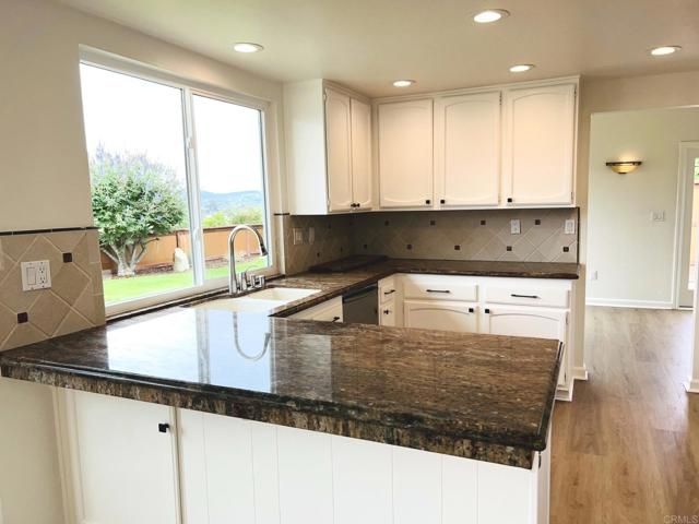 1420 Tres Hermanas Way, Encinitas, CA 92024