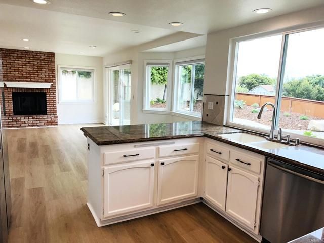 1420 Tres Hermanas Way, Encinitas, CA 92024