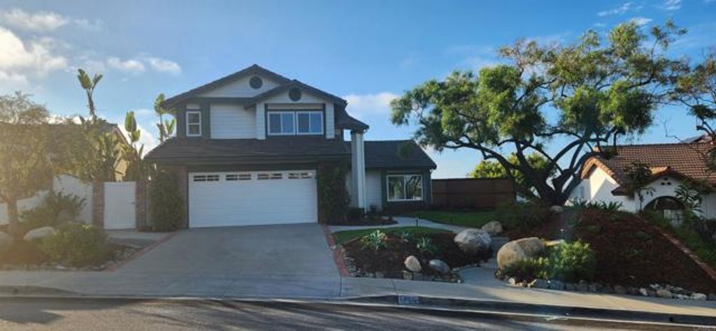 1420 Tres Hermanas Way, Encinitas, CA 92024