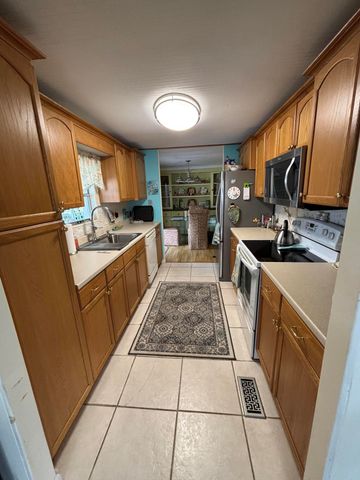 1 W Caribbean, Port St. Lucie, Port St Lucie, FL 34952