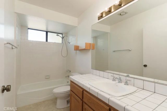 21930 Marylee Street 92, Woodland Hills, CA 91367