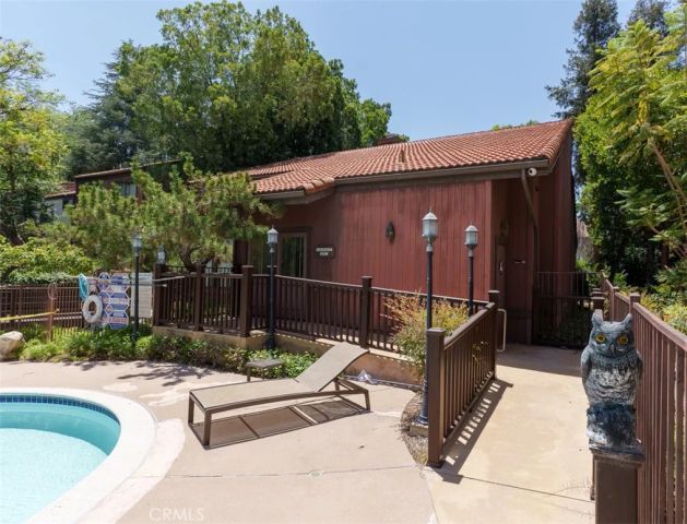 21930 Marylee Street 92, Woodland Hills, CA 91367