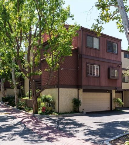 21930 Marylee Street 92, Woodland Hills, CA 91367