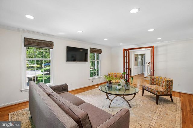 11303 HOUNDS WAY, North Bethesda, MD 20852