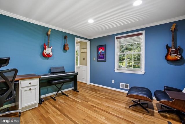 11303 HOUNDS WAY, North Bethesda, MD 20852