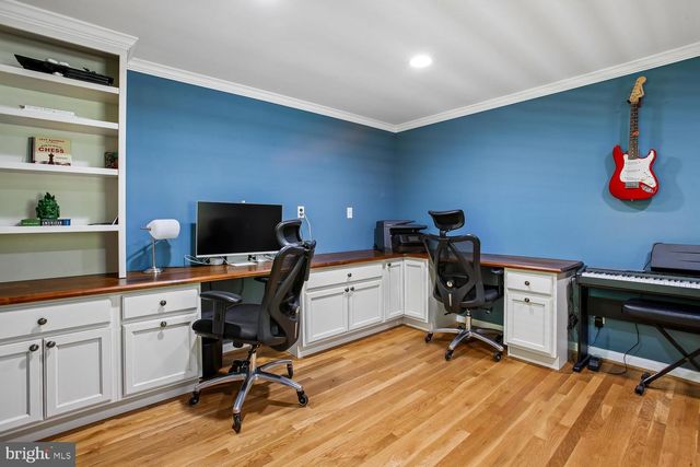 11303 HOUNDS WAY, North Bethesda, MD 20852