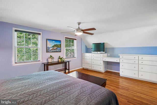 11303 HOUNDS WAY, North Bethesda, MD 20852