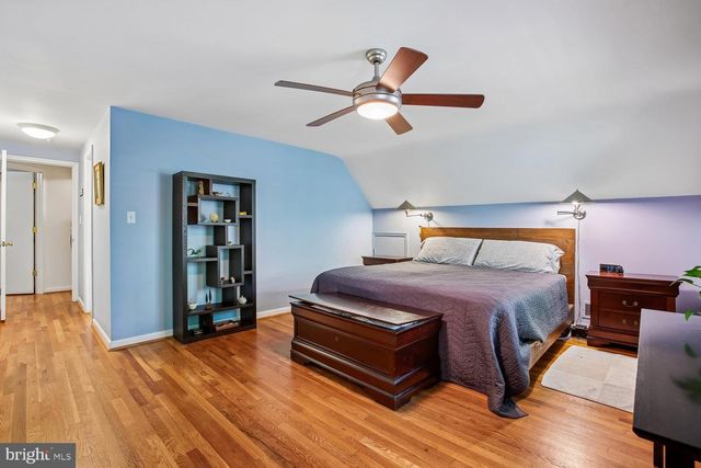 11303 HOUNDS WAY, North Bethesda, MD 20852
