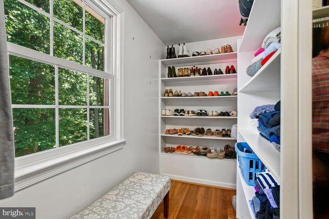 11303 HOUNDS WAY, North Bethesda, MD 20852