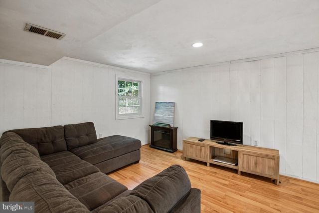 11303 HOUNDS WAY, North Bethesda, MD 20852