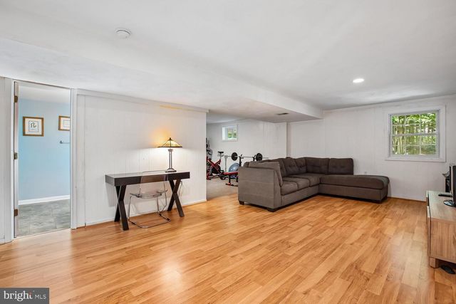 11303 HOUNDS WAY, North Bethesda, MD 20852
