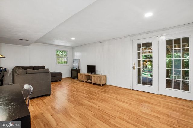 11303 HOUNDS WAY, North Bethesda, MD 20852