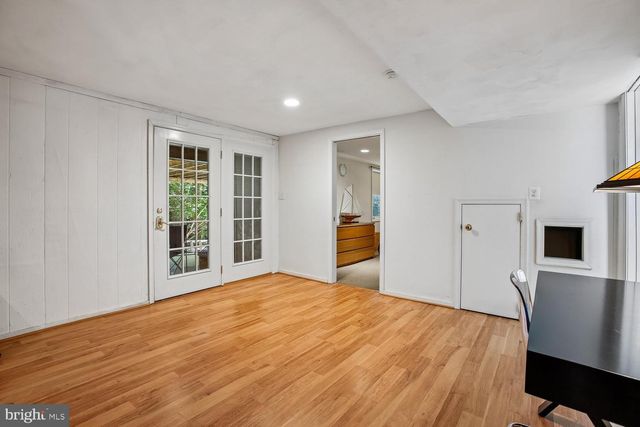 11303 HOUNDS WAY, North Bethesda, MD 20852