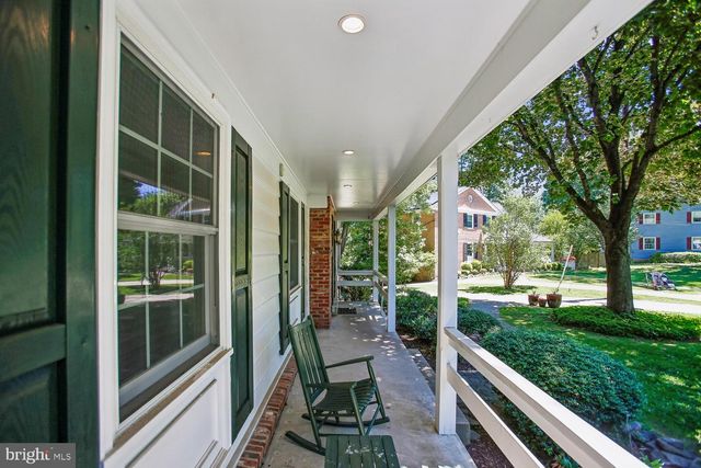 11303 HOUNDS WAY, North Bethesda, MD 20852