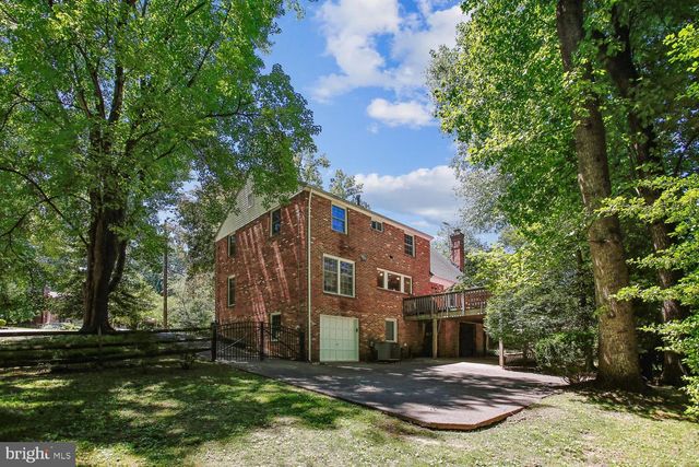 11303 HOUNDS WAY, North Bethesda, MD 20852