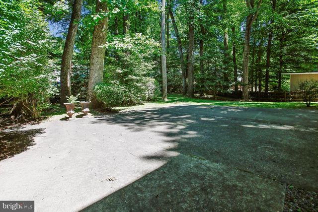 11303 HOUNDS WAY, North Bethesda, MD 20852
