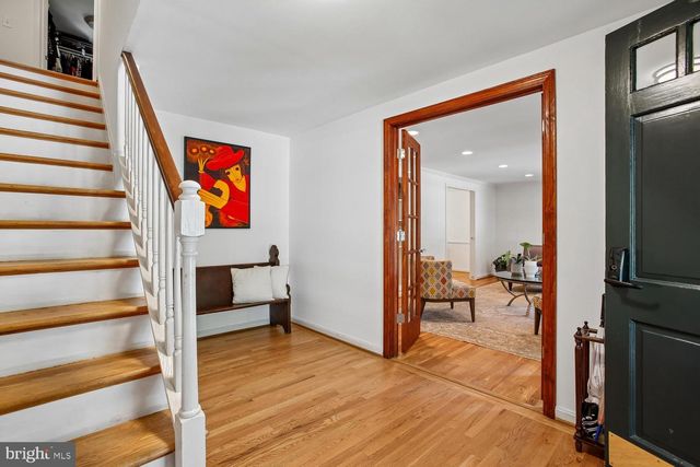 11303 HOUNDS WAY, North Bethesda, MD 20852