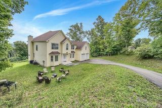 73 Mountain Road, Bloomingburg, NY 12721