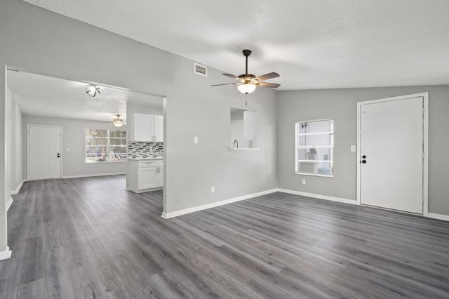 5510 Sunset Blvd, Fort Pierce, FL 34982