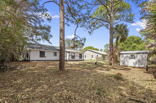 5510 Sunset Blvd, Fort Pierce, FL 34982