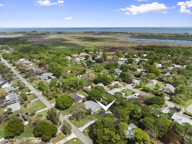 5510 Sunset Blvd, Fort Pierce, FL 34982
