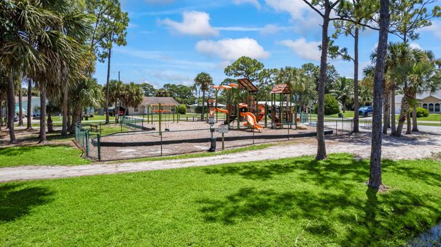 5510 Sunset Blvd, Fort Pierce, FL 34982