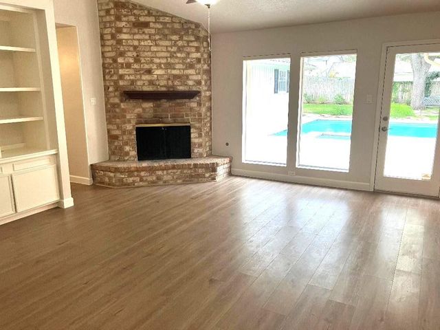 12374 Westella Drive, Houston, TX 77077