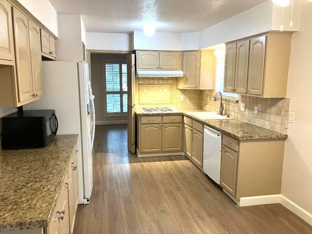 12374 Westella Drive, Houston, TX 77077