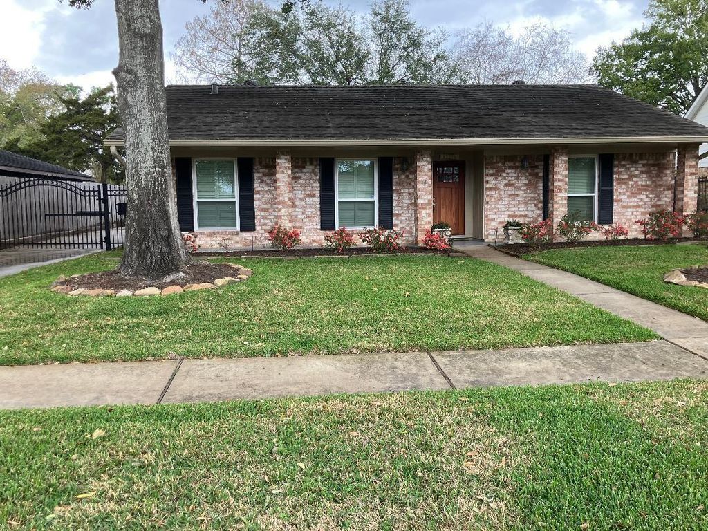 12374 Westella Drive, Houston, TX 77077