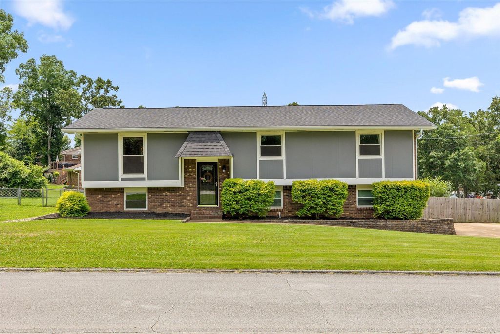 150 Rocky Ford Road, Rossville, GA 30741