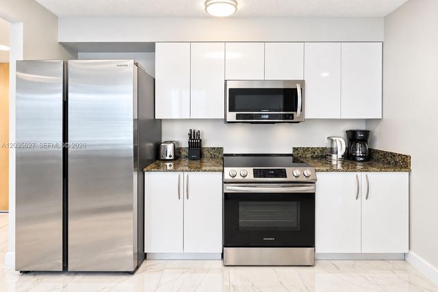 1200 Brickell Bay Drive PH4103, Miami, FL 33131