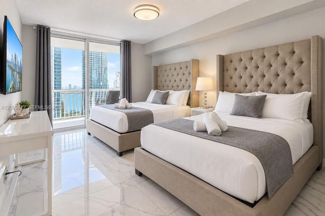 1200 Brickell Bay Drive PH4103, Miami, FL 33131