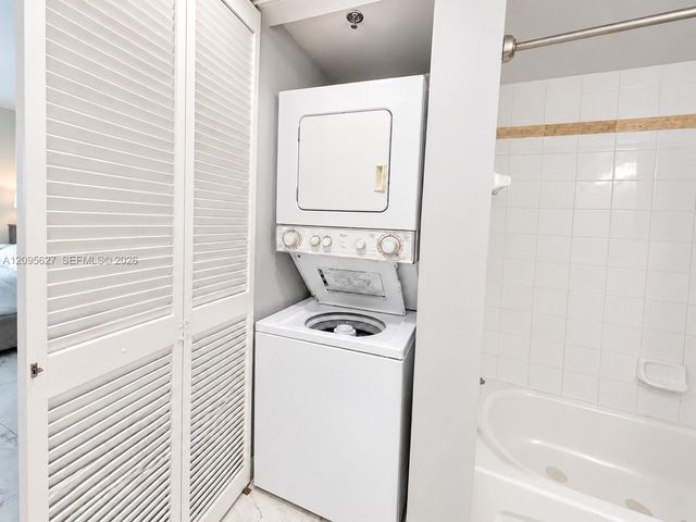 1200 Brickell Bay Drive PH4103, Miami, FL 33131