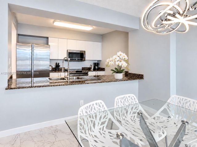 1200 Brickell Bay Drive PH4103, Miami, FL 33131