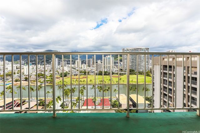 430 Keoniana Street 1307, Honolulu, HI 96815