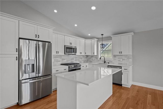 85 Colonial, Cumberland, RI 02864