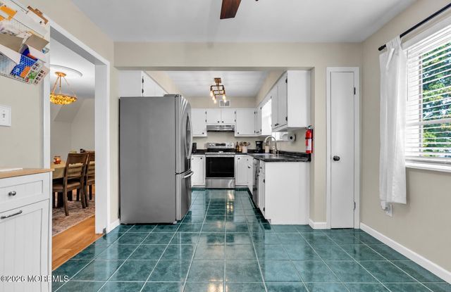 367 Middlewood Road, Middletown, NJ 07748