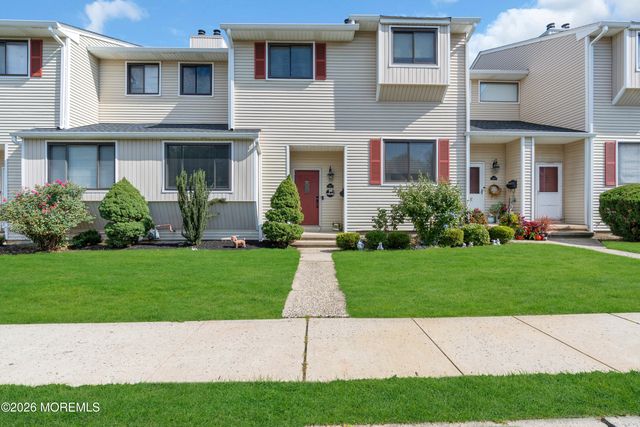 367 Middlewood Road, Middletown, NJ 07748