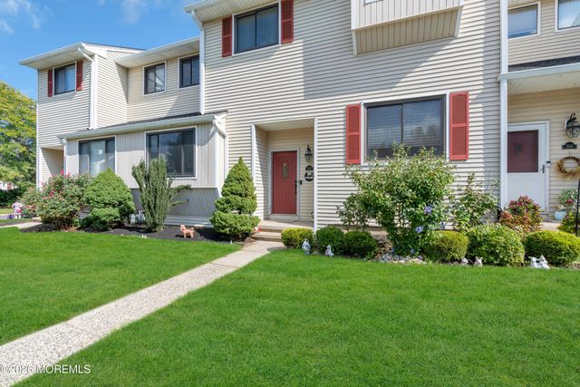 367 Middlewood Road, Middletown, NJ 07748