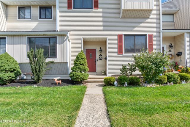 367 Middlewood Road, Middletown, NJ 07748