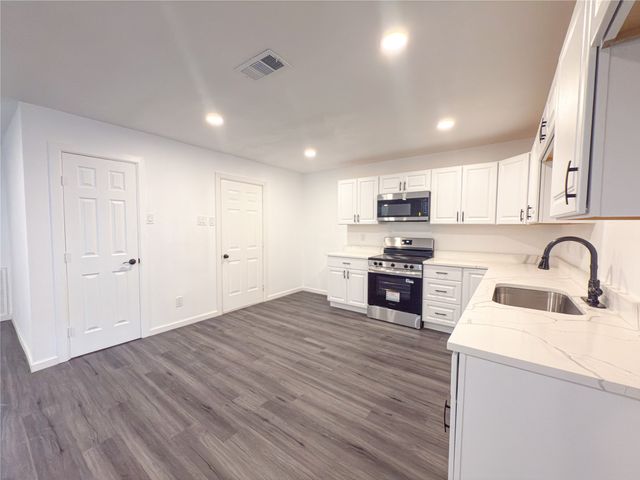 418 Clover Lane, Garland, TX 75043