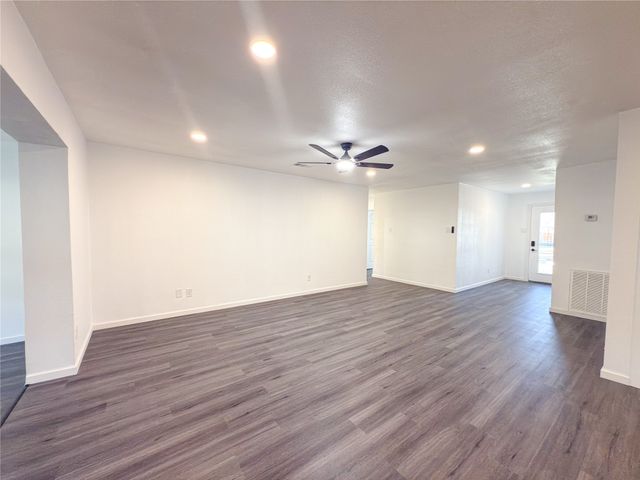 418 Clover Lane, Garland, TX 75043