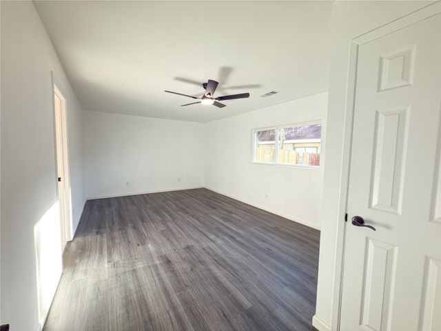 418 Clover Lane, Garland, TX 75043